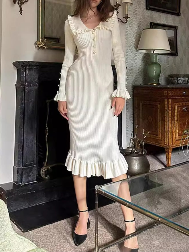 Ruffled long-sleeved knitted midi dress