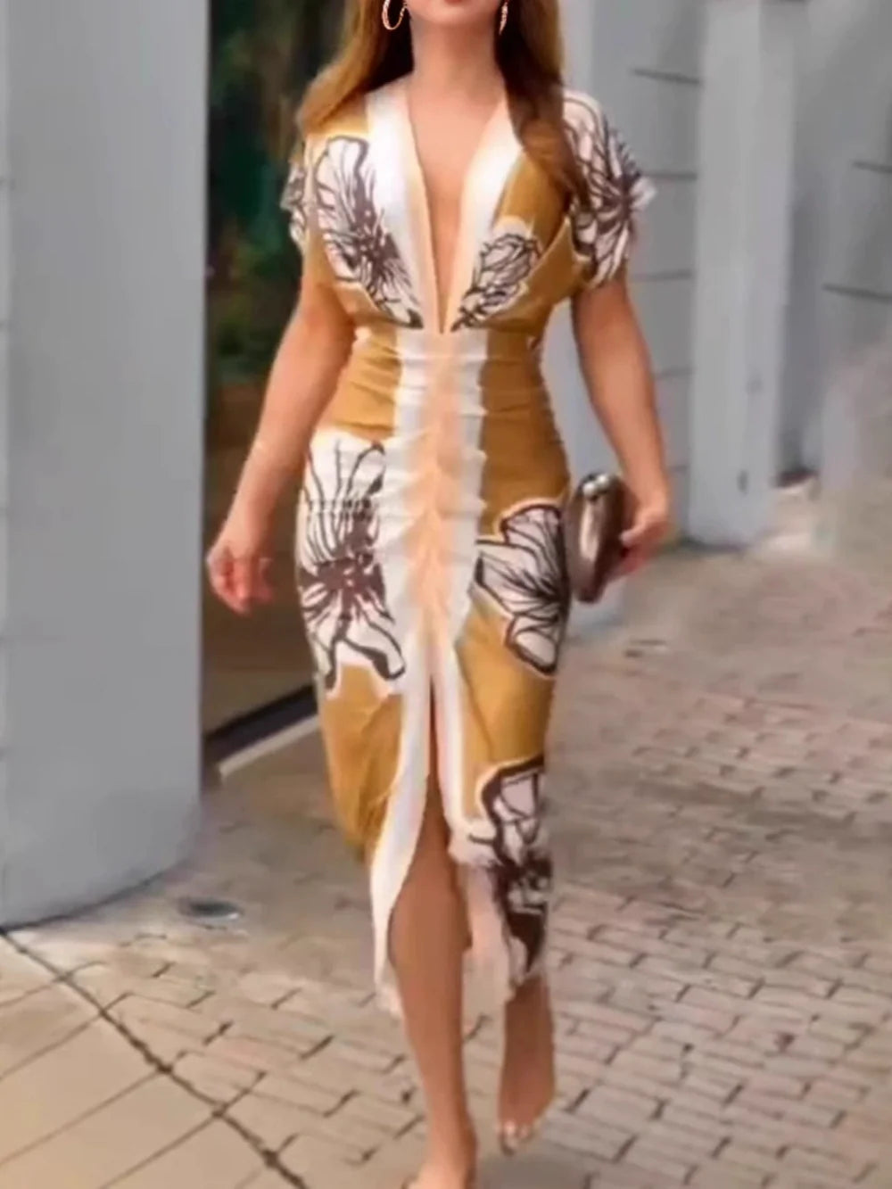 V-neck short-sleeved floral pleated dress